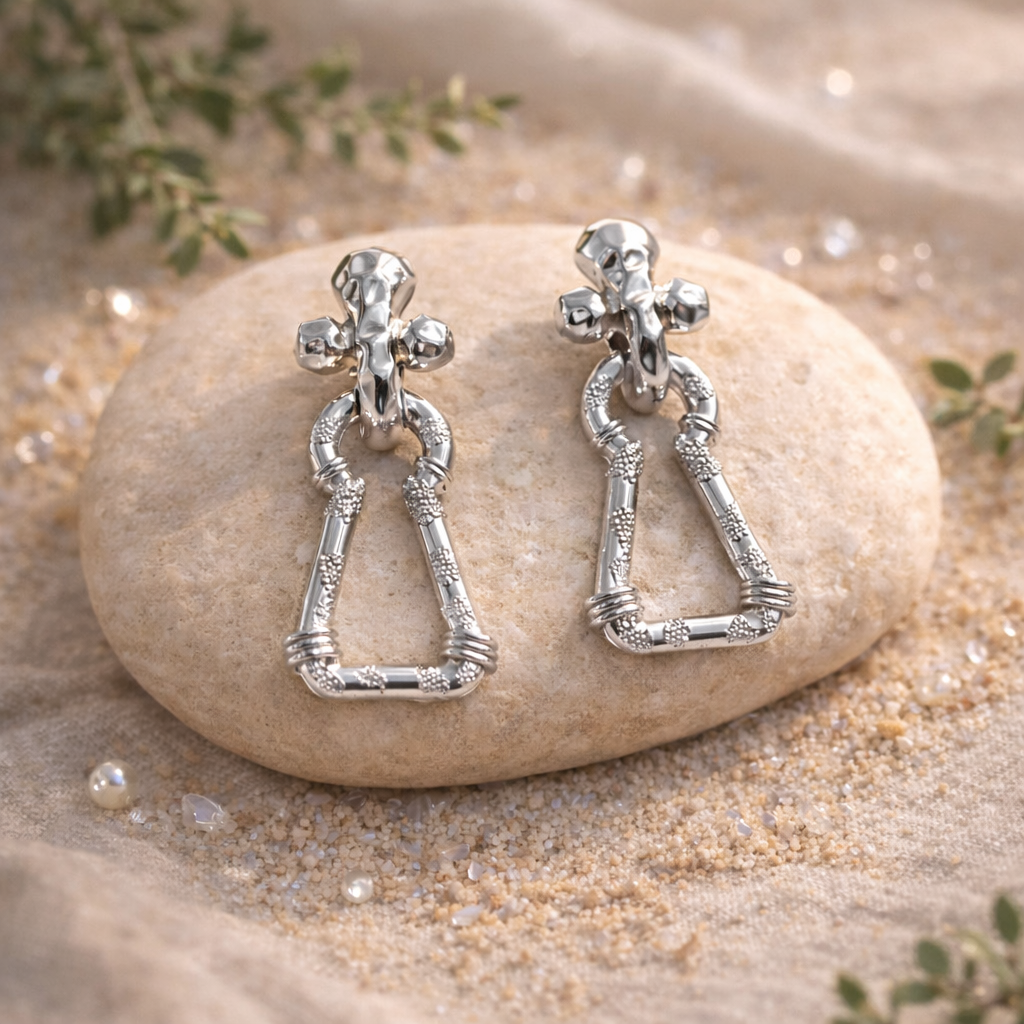 Majesty Earrings (Silver)