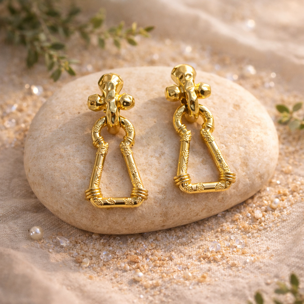 Majesty Earrings (Gold)