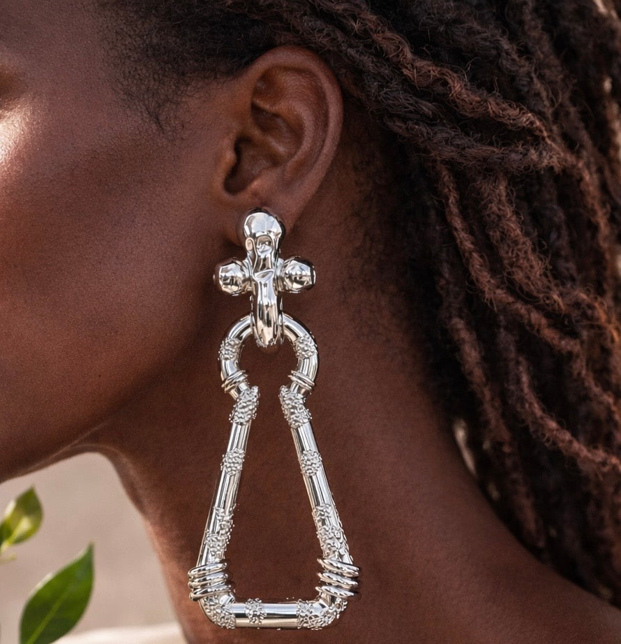 Majesty Earrings (Silver)